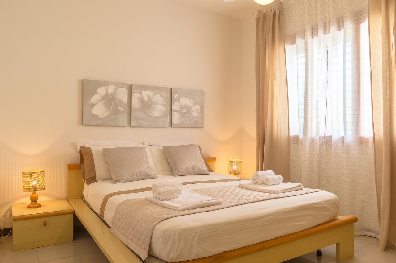Blue Wood Apartment Letojanni Exterior photo